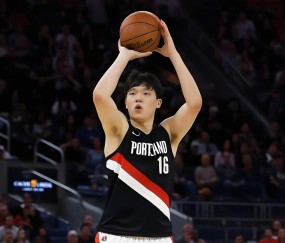 九游体育app-关于NBA总决赛赛前再迎强敌，新奥尔良鹈鹕篮板制胜，主帅态度：气氛紧张，赛季目标并未改变的信息